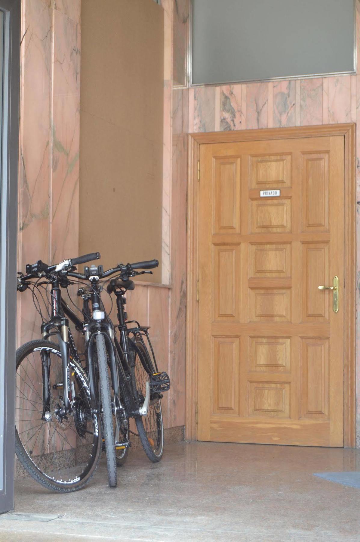 Duerming Villa De Sarria Hotel Ngoại thất bức ảnh