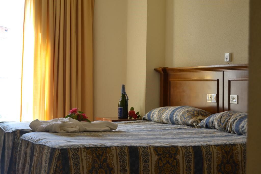 Duerming Villa De Sarria Hotel Ngoại thất bức ảnh